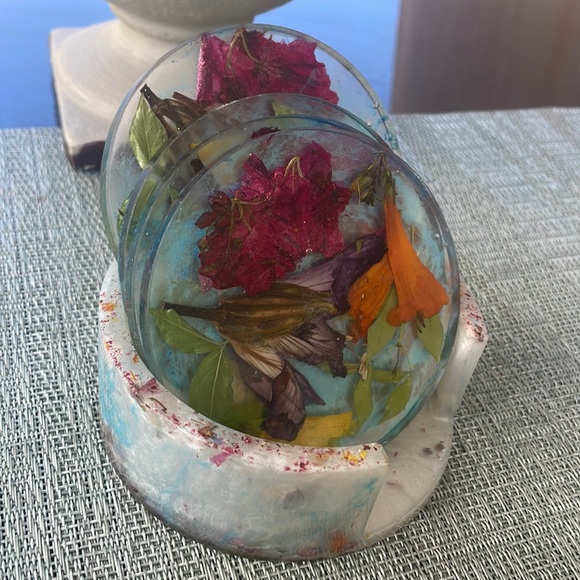 Handmade Pressed Flower Coaster Set and Holder Round Colorful - Picture 16 of 16